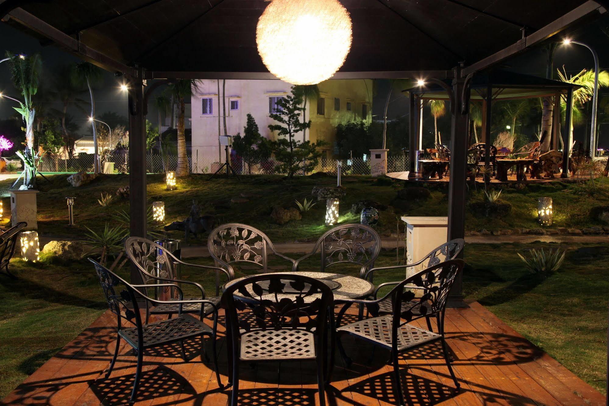Clownfish Resort Hengchun Old Town Exterior foto
